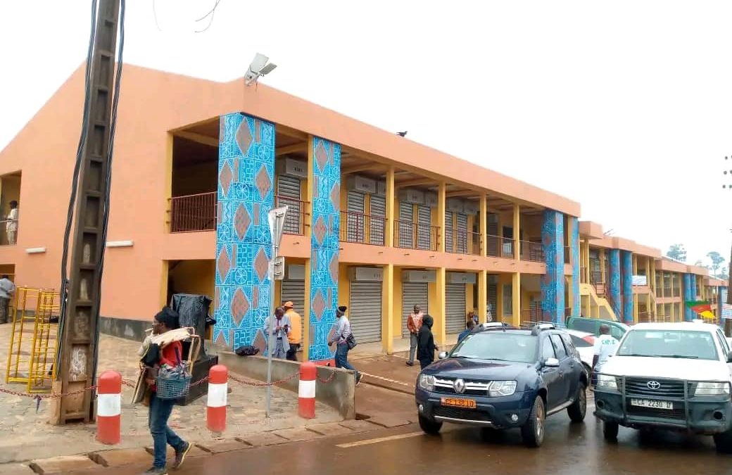 C2D Urbain à Bafoussam : le satisfecit du MINHDU et de l’ambassadeur de France