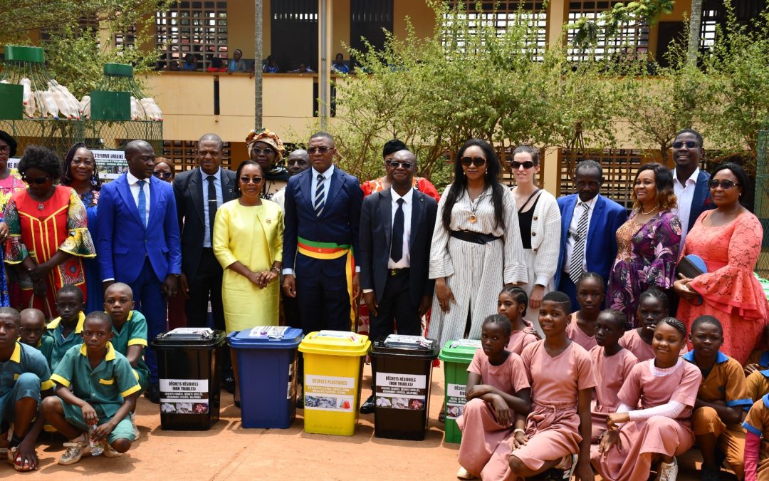 Campagne d'éducation axée sur la gestion des déchets : le tri sélectif dans les écoles avec l'appui du Programme Plateforme urbaine du Cameroun.